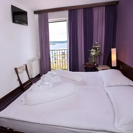 Adriatic Hotel